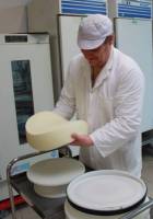 Démoulage du fromage